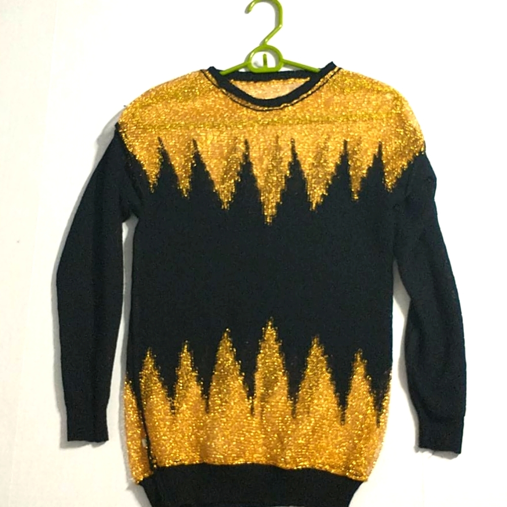 NWOT Shimmery sweater